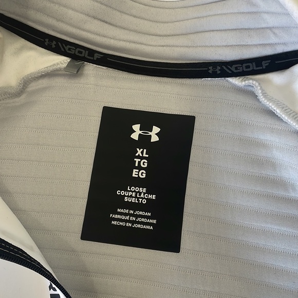 Under Armour 1/4 zip - Picture 2 of 4